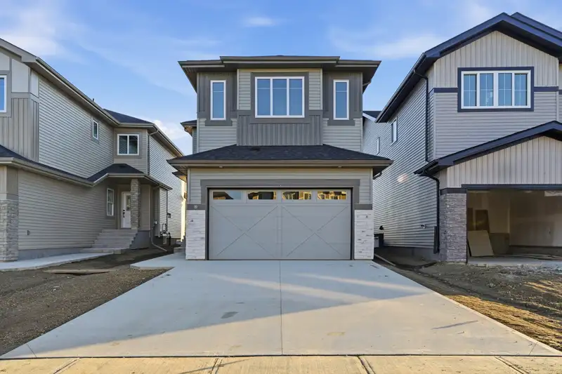 68 Hemingway Crescent